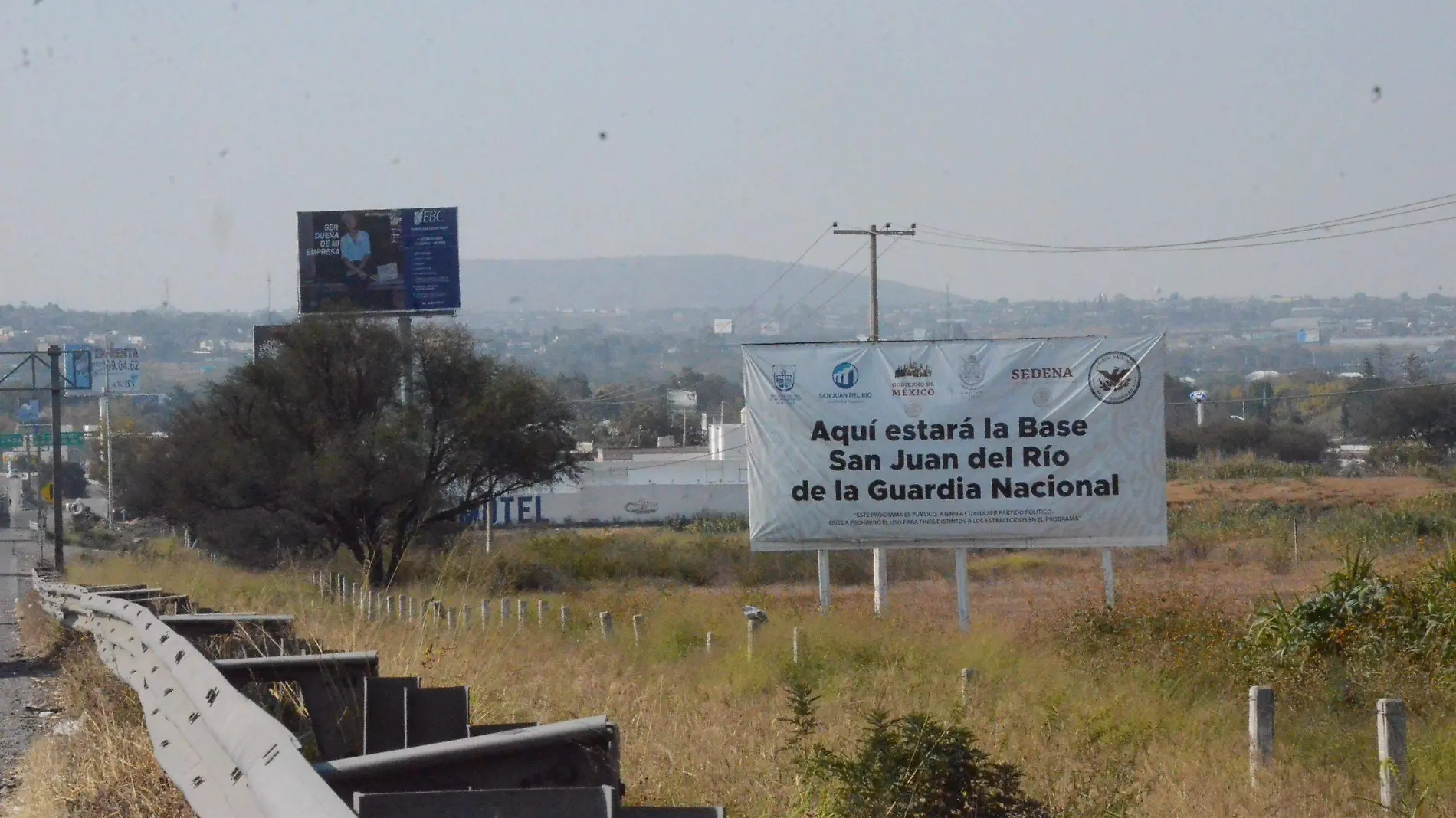 El edil dijo que el predio fue donado desde hace un año para que puedan iniciar con la construcción. Foto César Ortiz. El Sol de San Juan del Río.